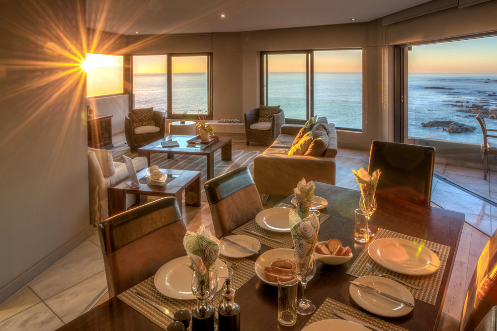 Lions Eye Luxury *